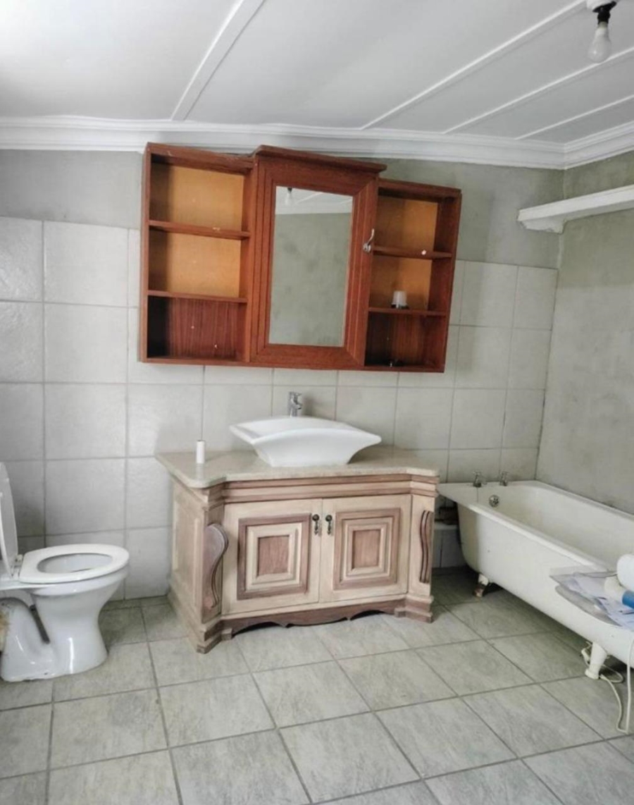 4 Bedroom Property for Sale in Parys Free State